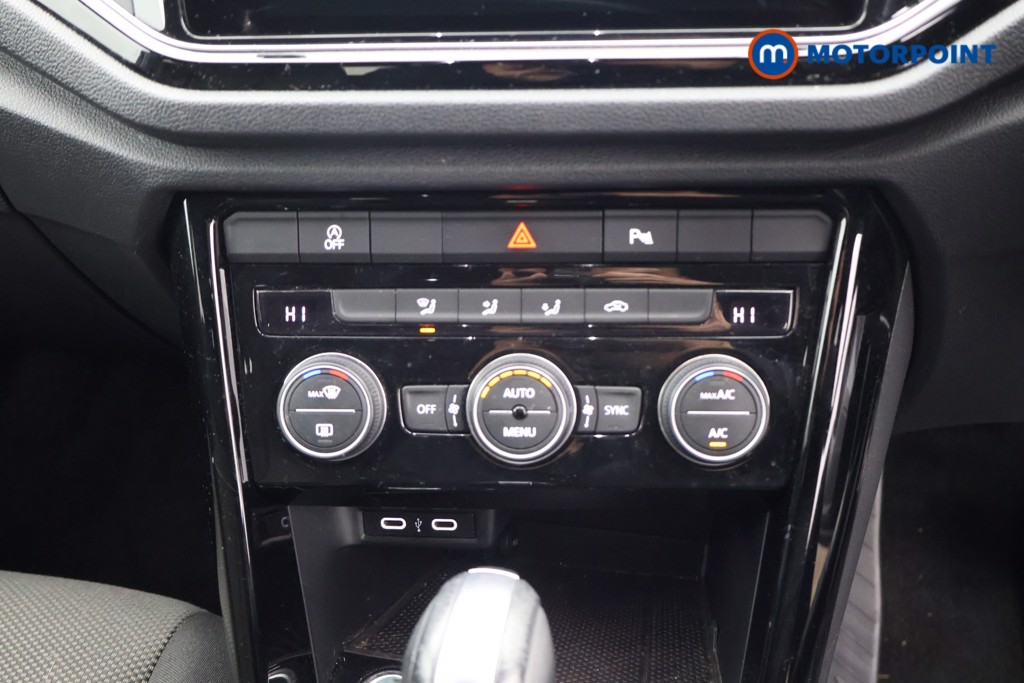 Used Volkswagen T-Roc 2021 for sale - 76638249: Photo 14