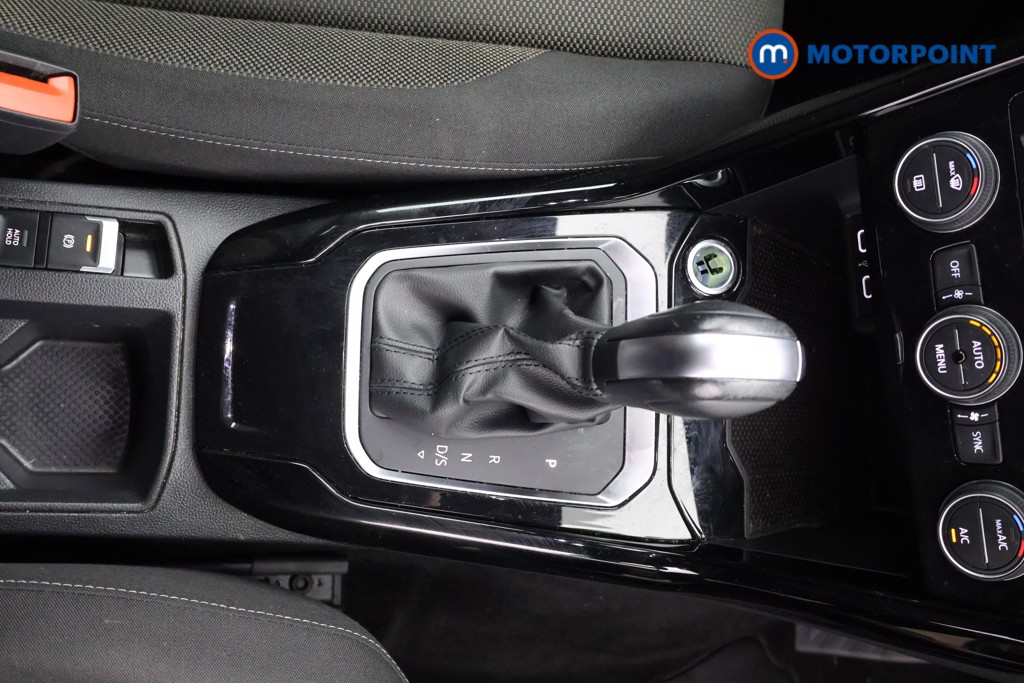 Used Volkswagen T-Roc 2021 for sale - 76638249: Photo 15