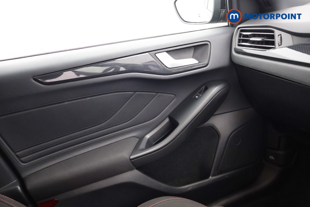 Used Ford Focus 2022 for sale - 76782629: Photo 20