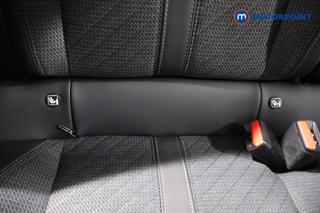 Used Peugeot 2008 2025 for sale - 76508498: Photo 32