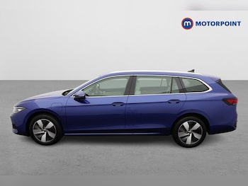 Used Volkswagen Passat 2025 for sale - 75700573: Photo