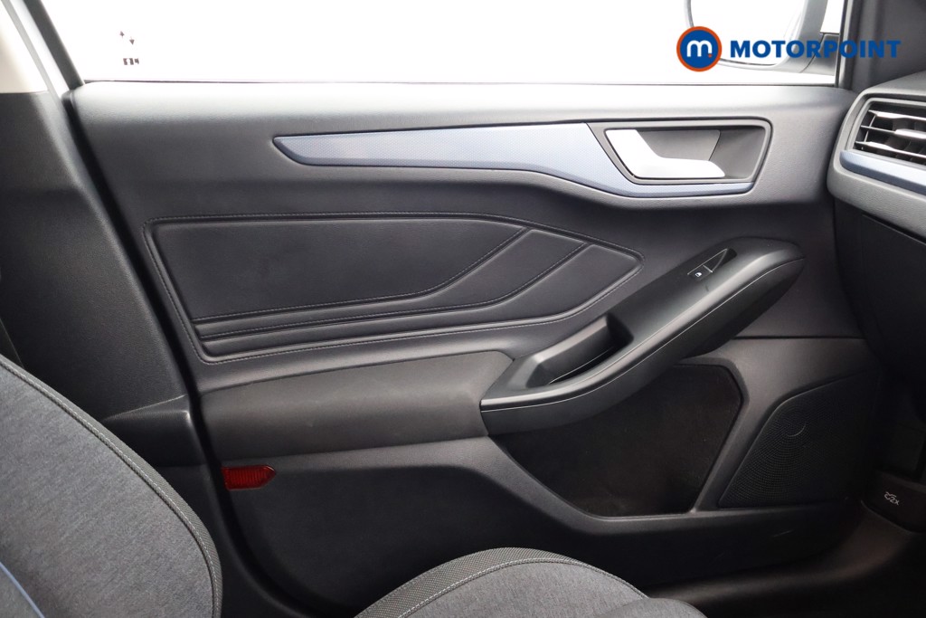 Used Ford Focus 2023 for sale - 76890060: Photo 15