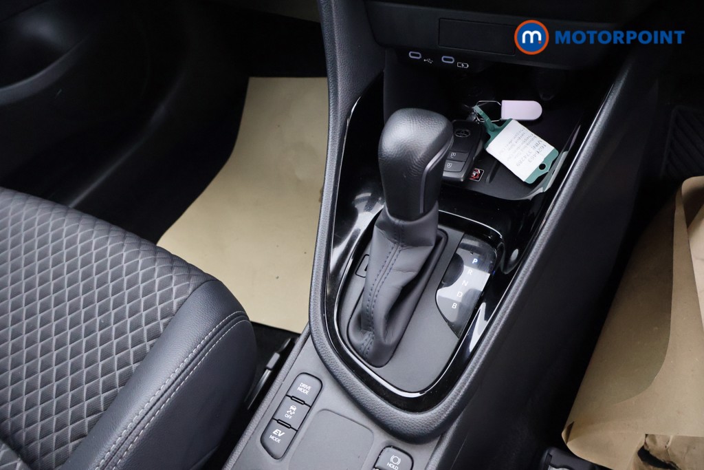 Used Toyota Yaris 2024 for sale - 78067697: Photo 21