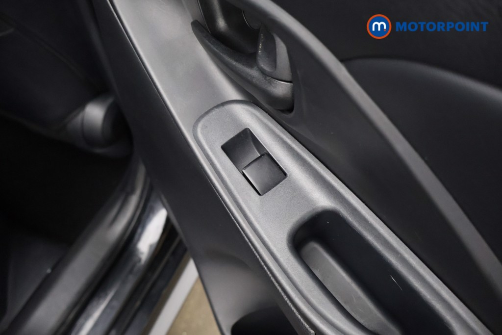 Used Toyota Yaris 2024 for sale - 78067697: Photo 31