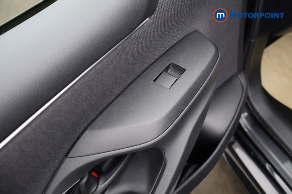 Used Toyota Yaris 2024 for sale - 78067697: Photo 37