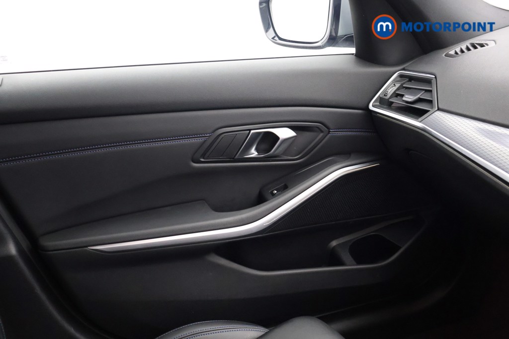 Used BMW 3 Series 2024 for sale - 77104368: Photo 20