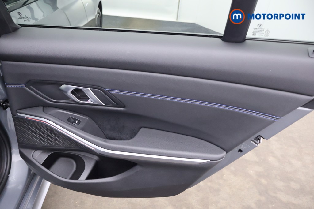 Used BMW 3 Series 2024 for sale - 77104368: Photo 26