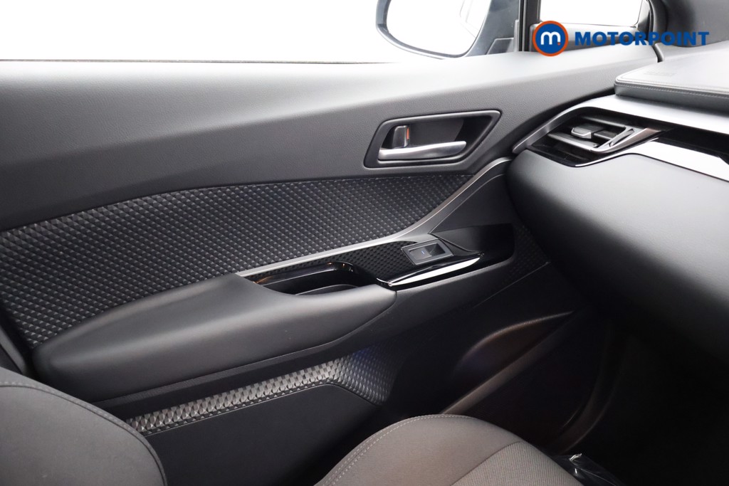 Used Toyota C-HR 2023 for sale - 77830804: Photo 19