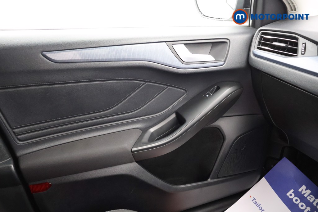 Used Ford Focus 2021 for sale - 76162210: Photo 16