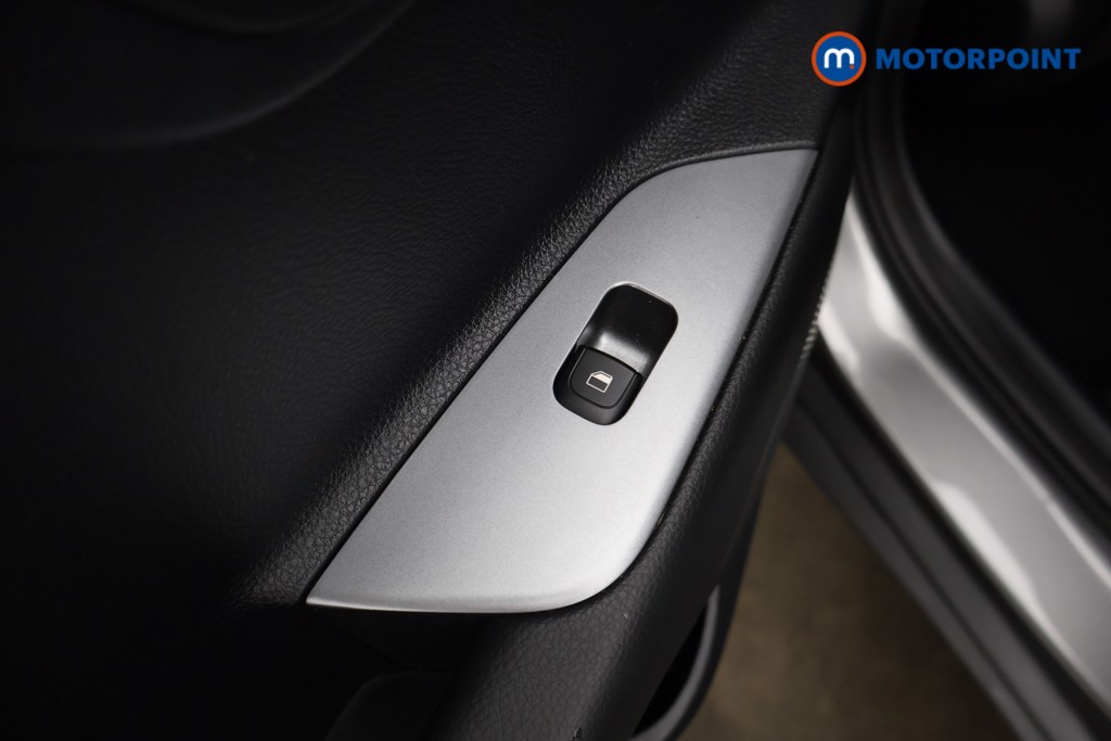 Used Kia Stonic for sale - 77886329: Photo 39