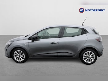 Used Renault Clio 2024 for sale - 75572760: Photo