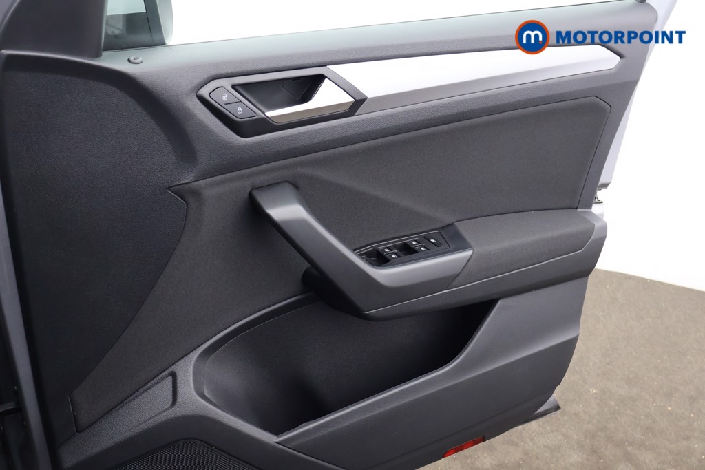 Used Volkswagen T-Roc 2023 for sale - 76862798: Photo 18