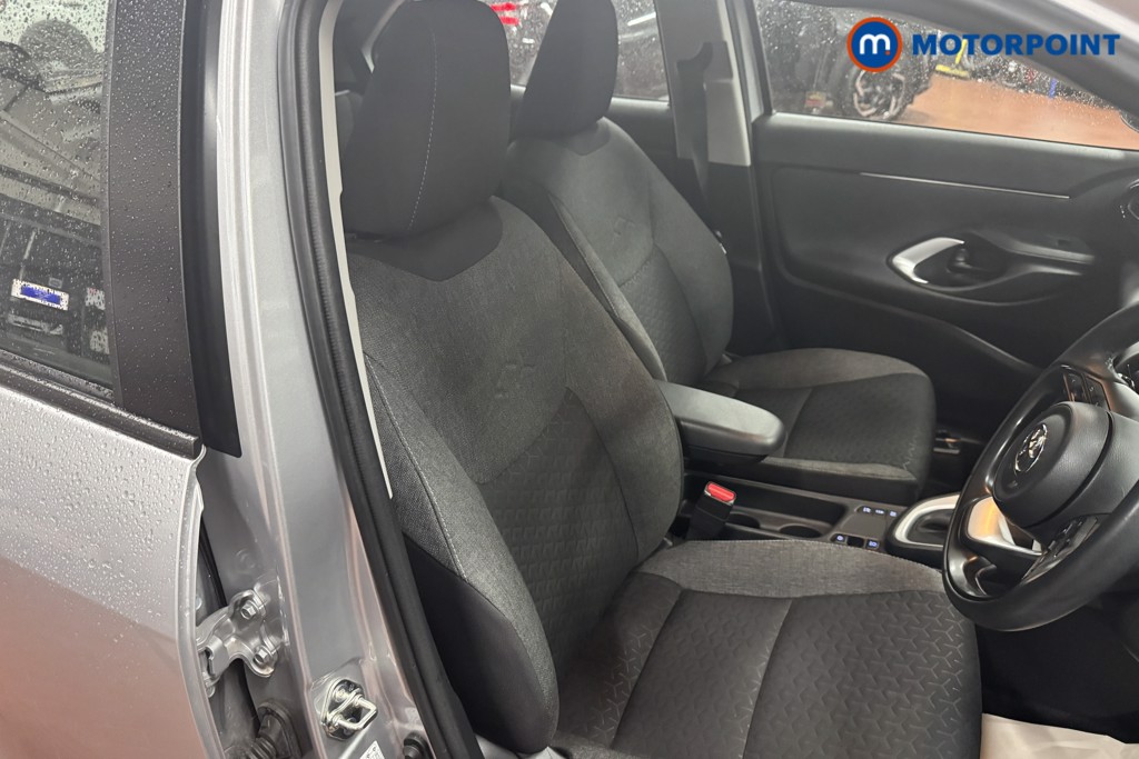 Used Toyota Yaris Cross 2023 for sale - 76468030: Photo 11