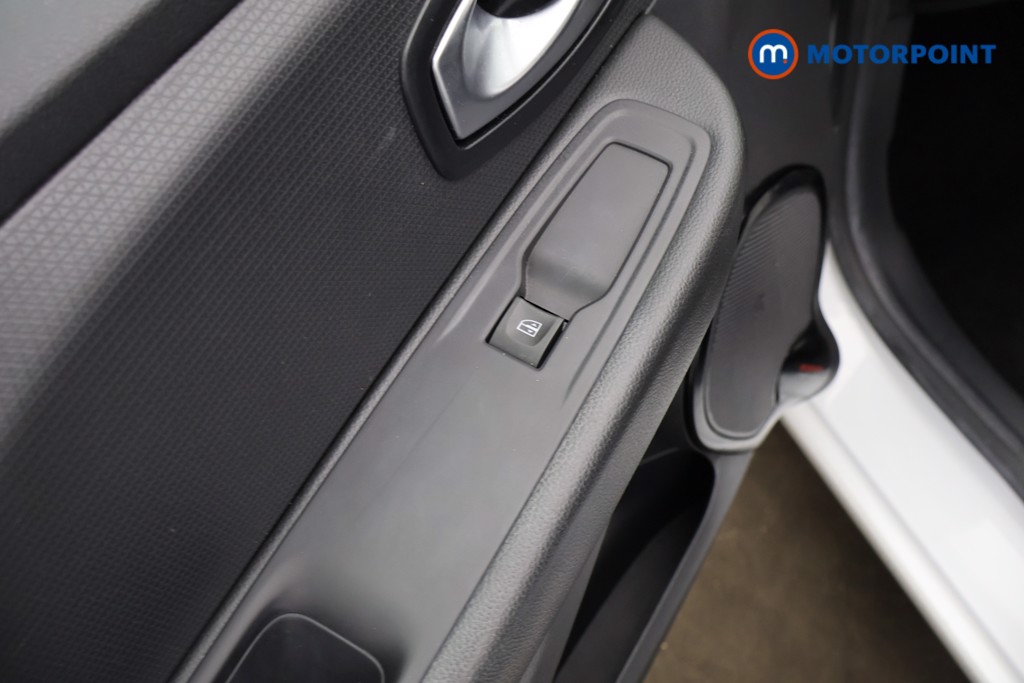 Used Renault Clio 2019 for sale - 78039877: Photo 37