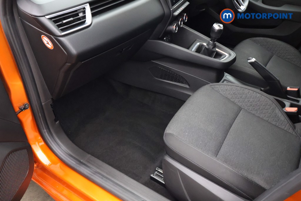 Used Renault Clio 2019 for sale - 76862712: Photo 26