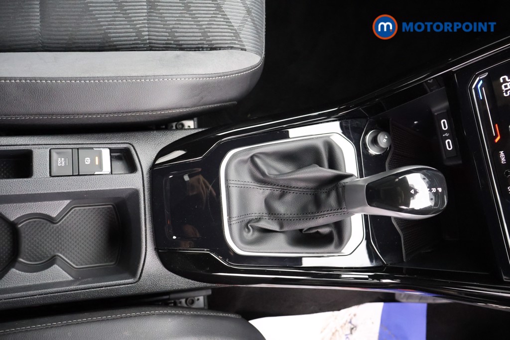 Used Volkswagen T-Roc 2024 for sale - 76750560: Photo 14