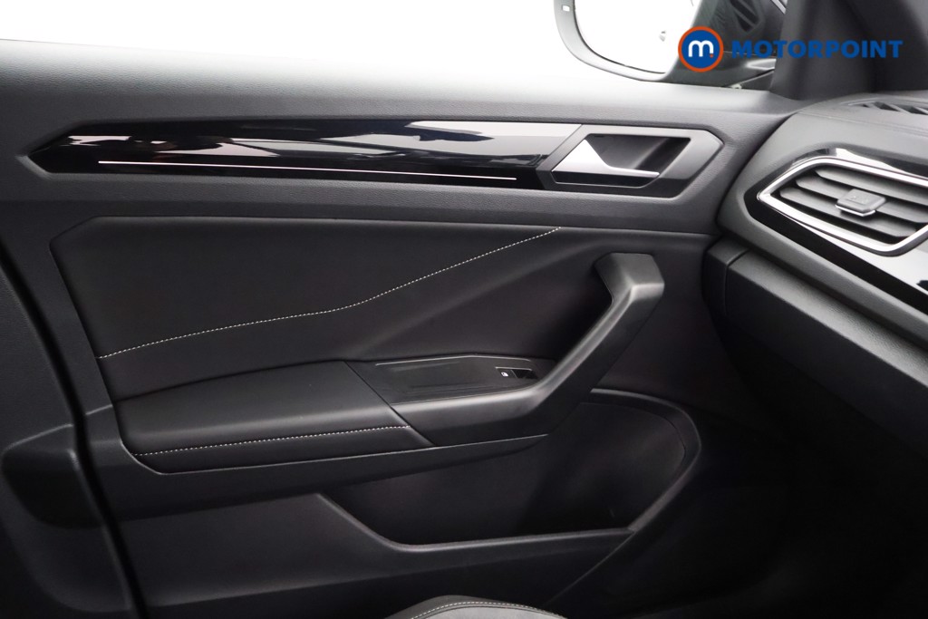 Used Volkswagen T-Roc 2024 for sale - 76750560: Photo 16