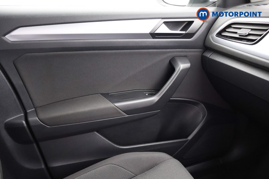 Used Volkswagen T-Roc 2023 for sale - 77747273: Photo 18