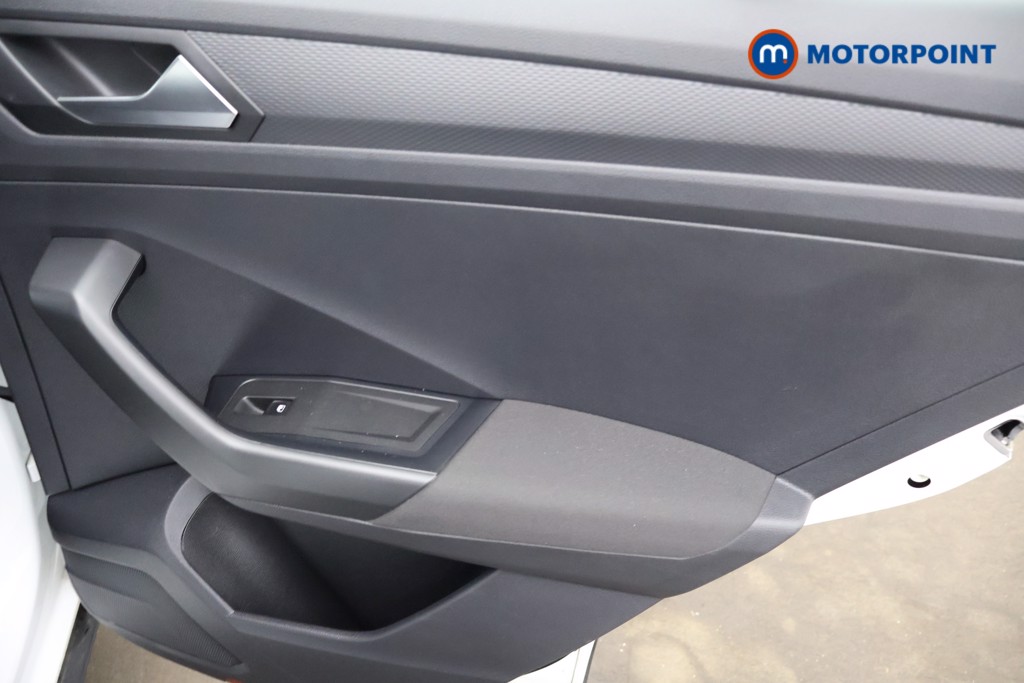 Used Volkswagen T-Roc 2023 for sale - 77747273: Photo 24