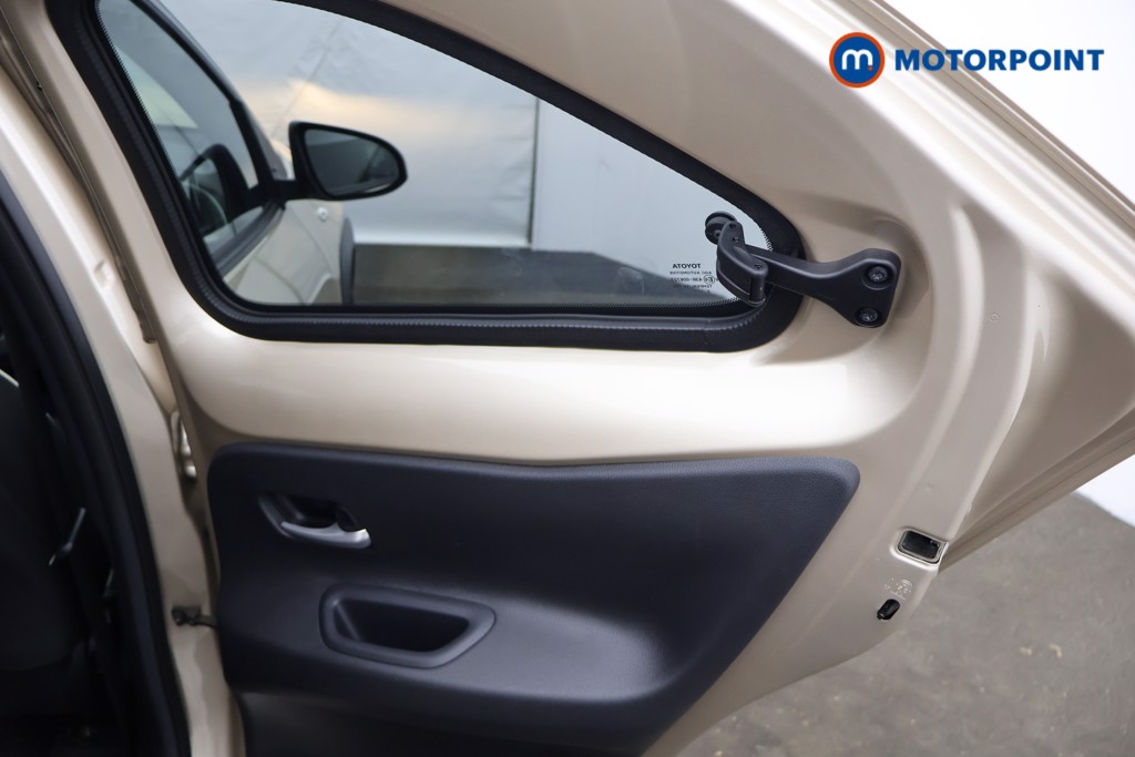 Used Toyota Aygo X 2022 for sale - 76463955: Photo 27