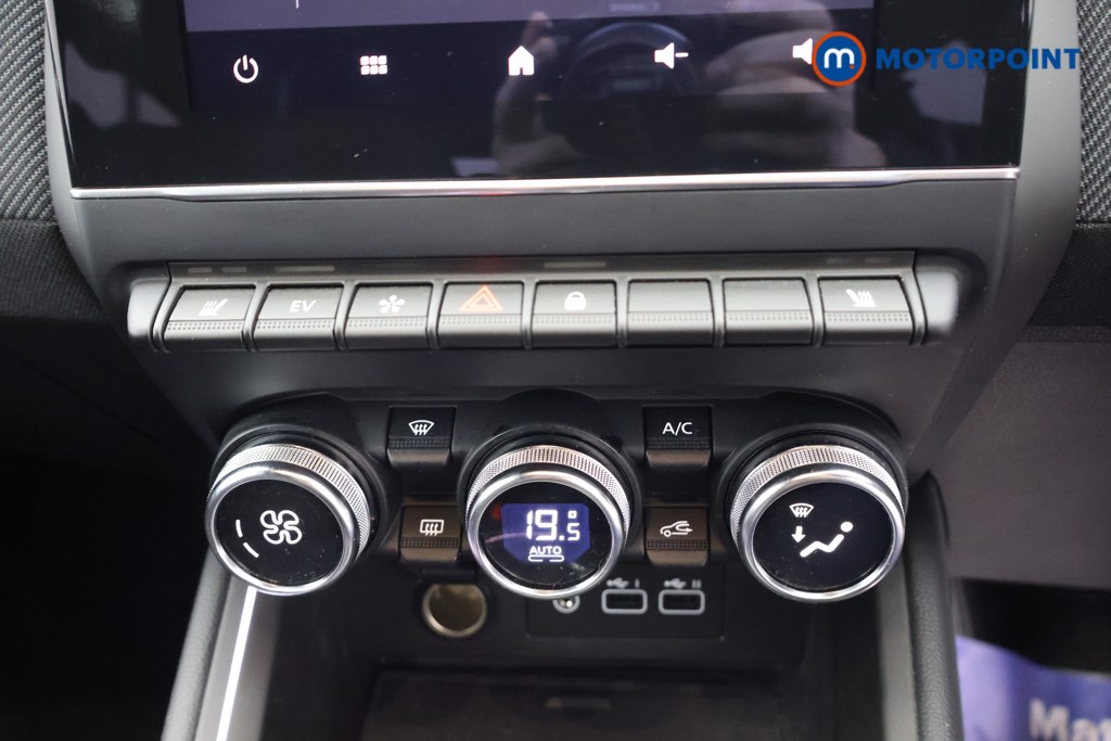 Used Renault Clio 2024 for sale - 76491654: Photo 17