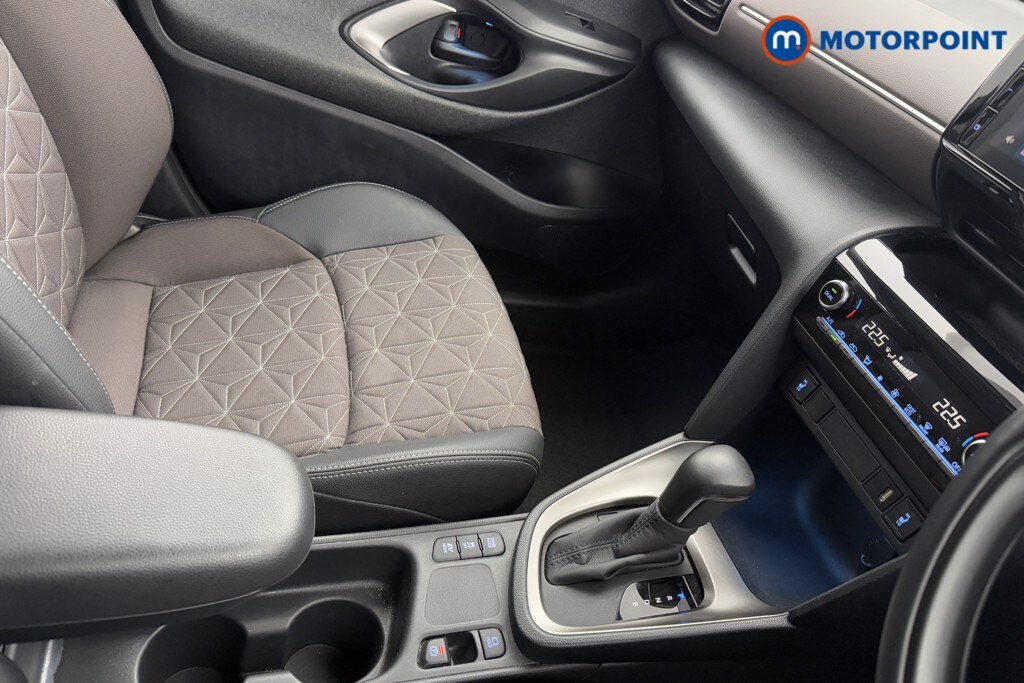 Used Toyota Yaris Cross 2022 for sale - 77505858: Photo 22