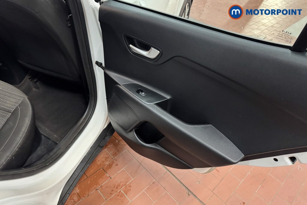 Used Kia Stonic 2022 for sale - 77932132: Photo 28