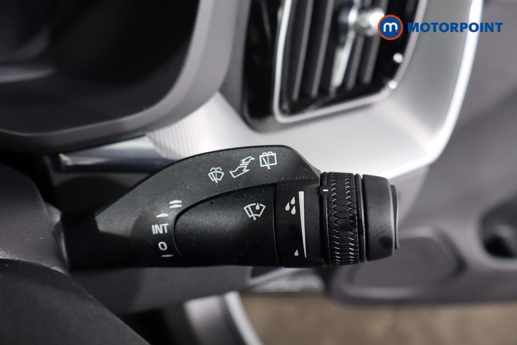 Used Volvo XC60 2025 for sale - 76568862: Photo 15