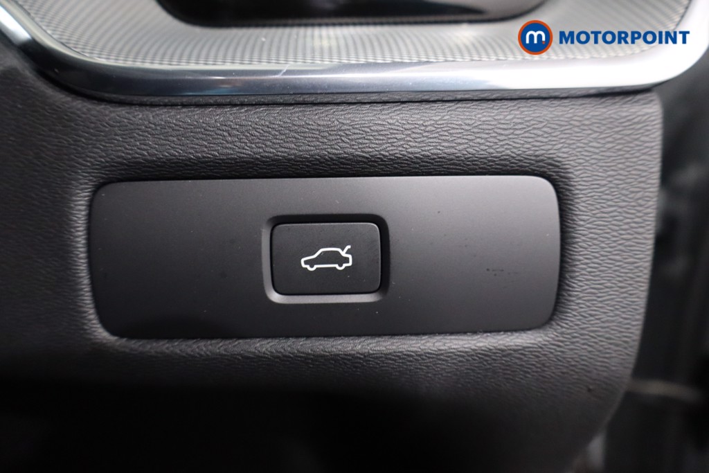 Used Volvo XC60 2025 for sale - 76568862: Photo 16