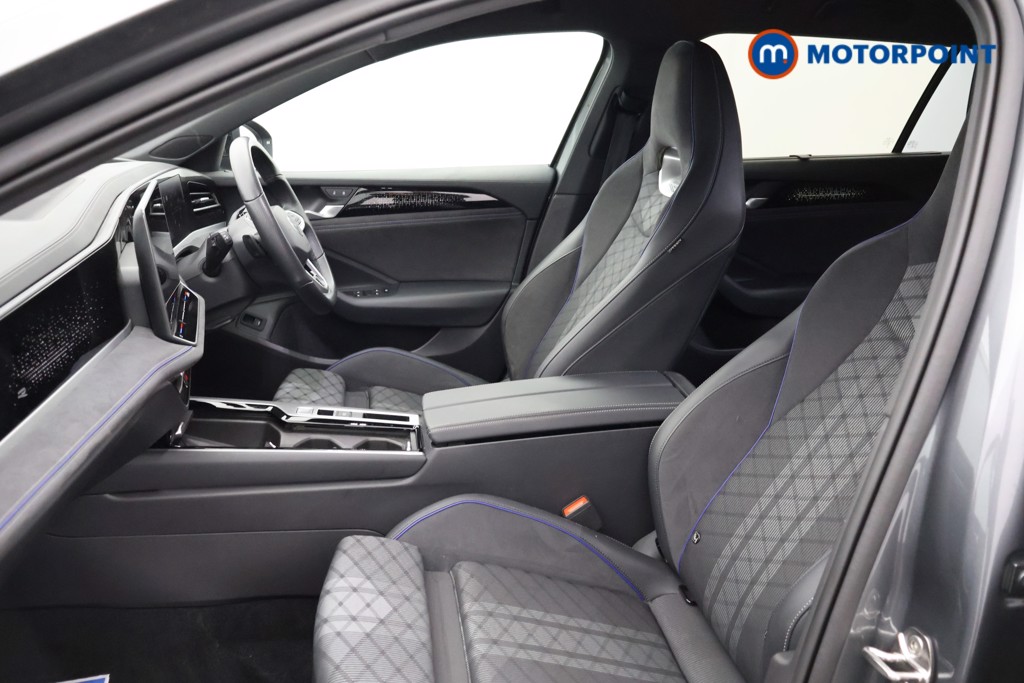 Used Volkswagen Passat 2024 for sale - 77819905: Photo 25