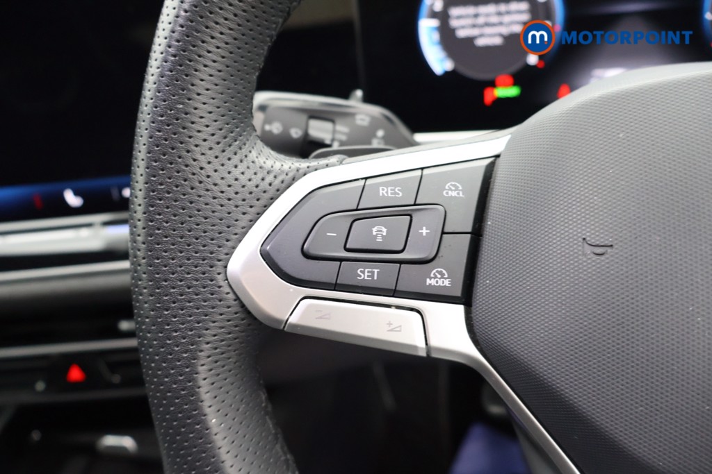 Used Volkswagen Passat 2024 for sale - 77819905: Photo 9