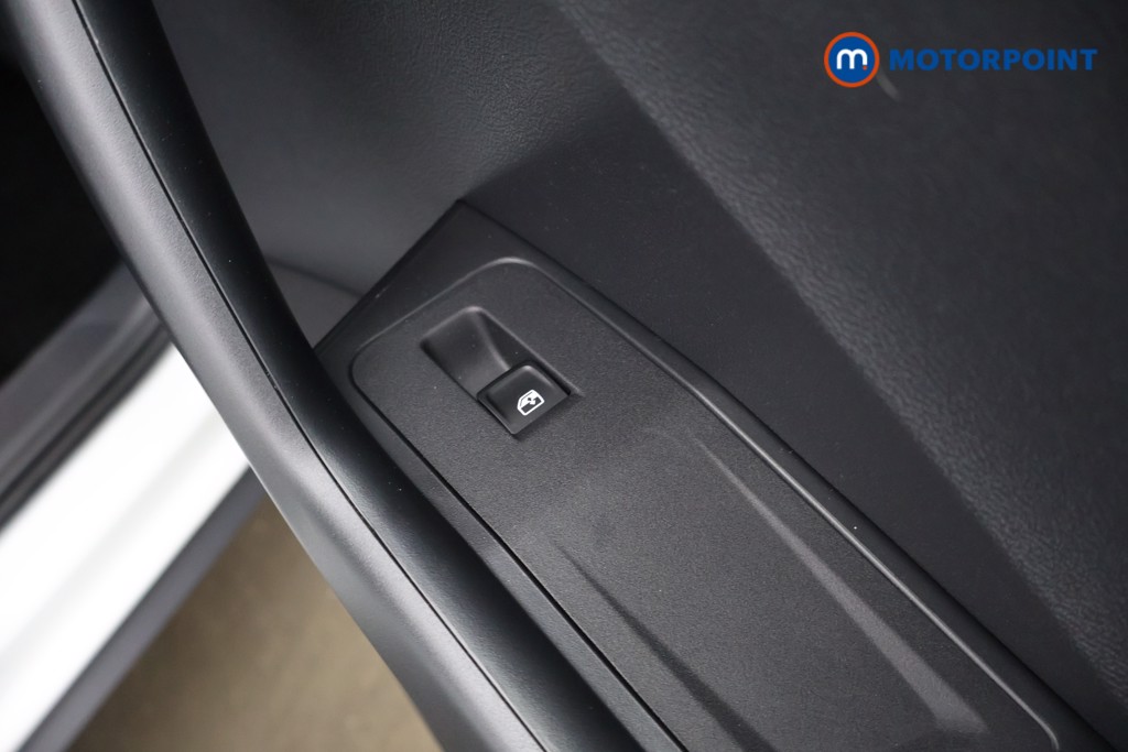 Used Volkswagen T-Roc 2023 for sale - 78028841: Photo 32