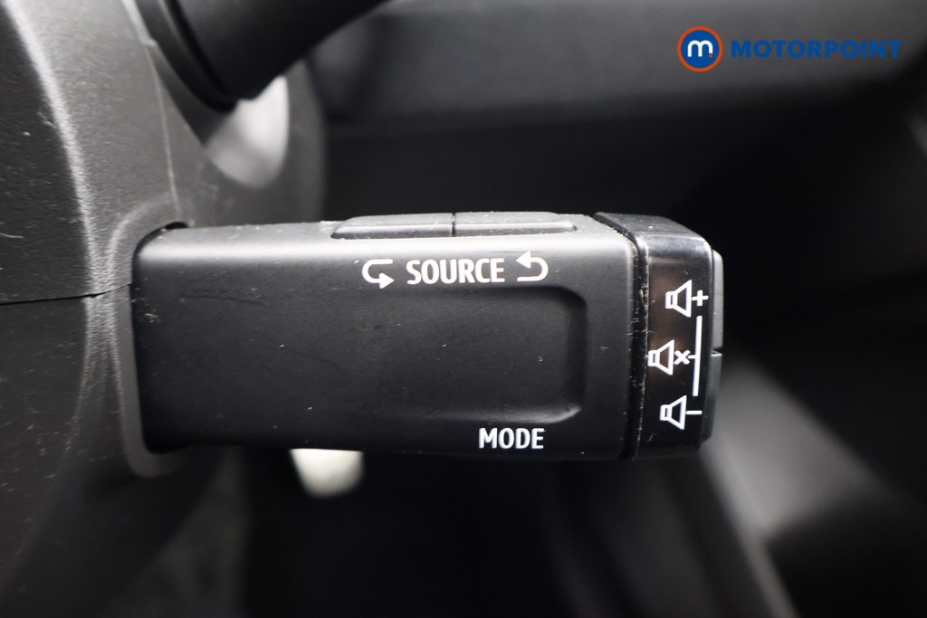 Used Renault Clio 2024 for sale - 76718342: Photo 13