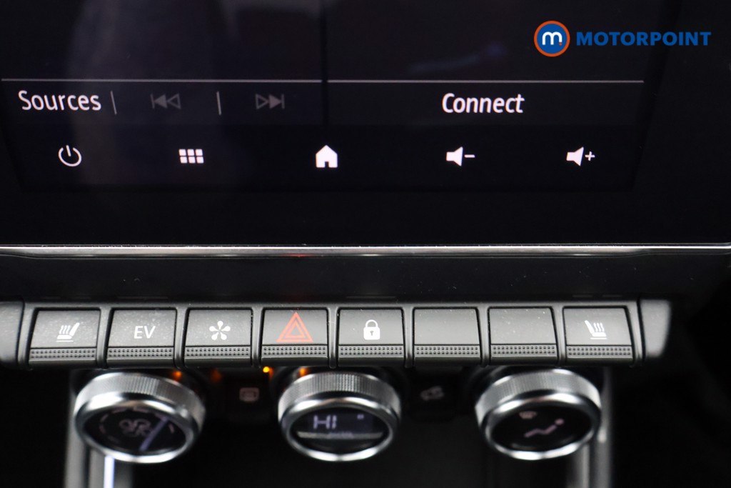 Used Renault Clio 2024 for sale - 76718342: Photo 18