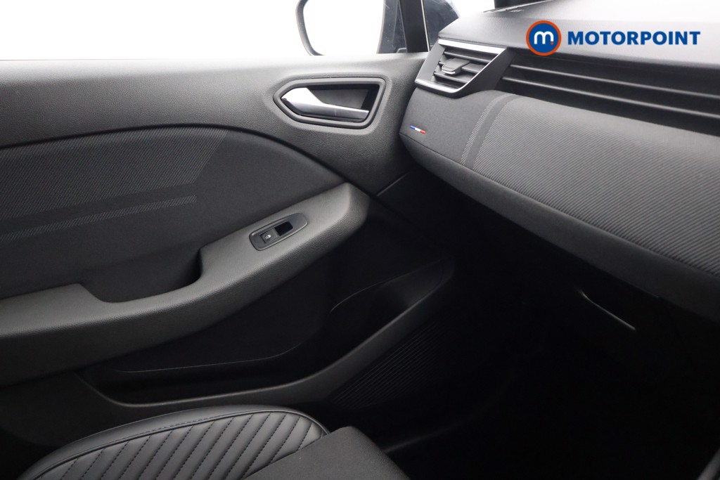 Used Renault Clio 2024 for sale - 76718342: Photo 21