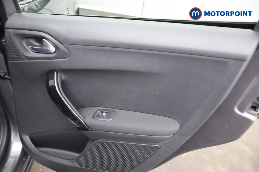 Used Peugeot 208 2019 for sale - 76568909: Photo 18