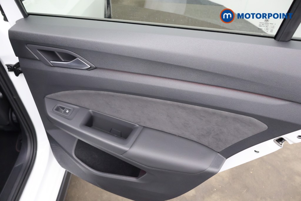 Used Volkswagen Golf 2024 for sale - 77381840: Photo 25