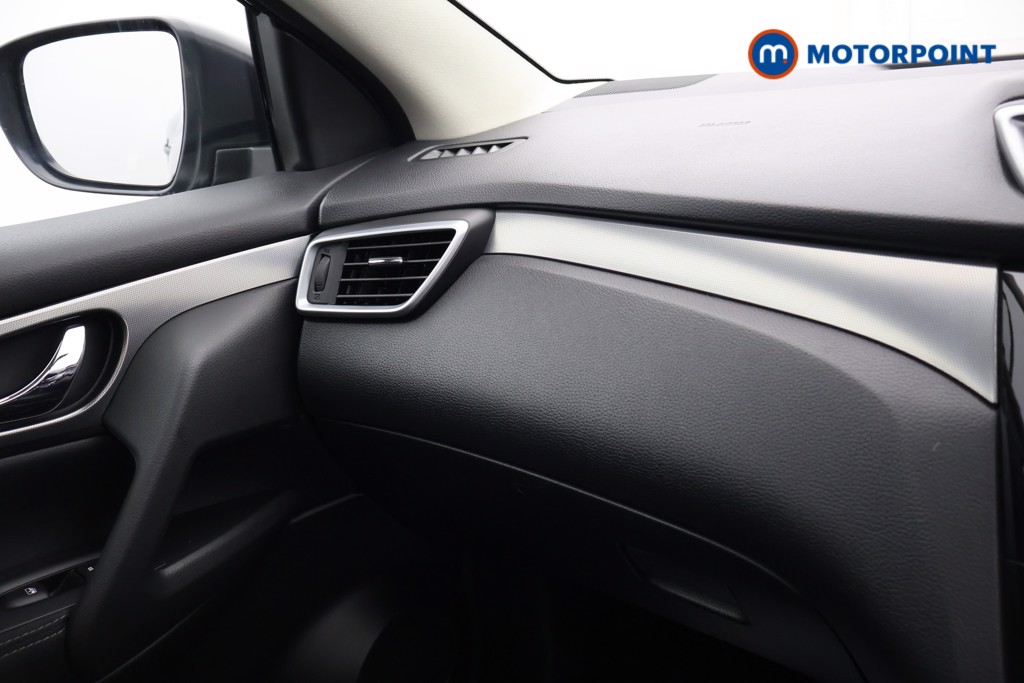 Used Nissan Qashqai 2017 for sale - 77582346: Photo 16