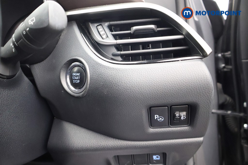 Used Toyota C-HR 2019 for sale - 76590205: Photo 16