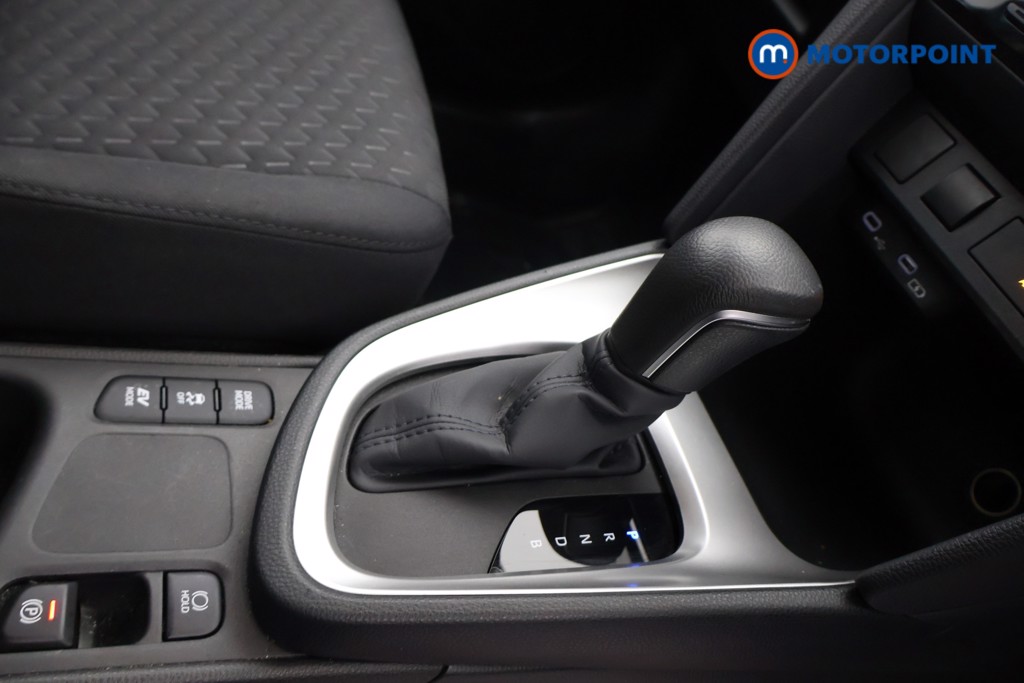 Used Toyota Yaris Cross 2024 for sale - 76650719: Photo 15