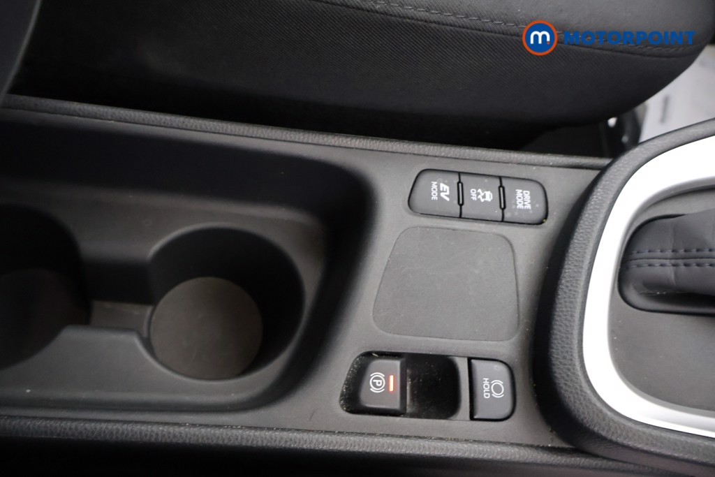 Used Toyota Yaris Cross 2024 for sale - 76650719: Photo 16