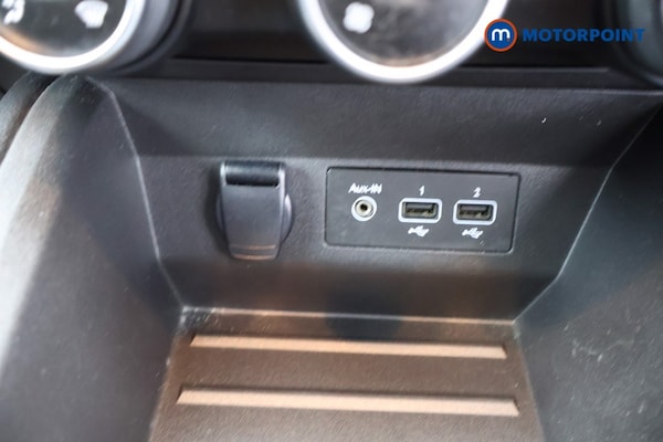 Used Renault Clio 2019 for sale - 76184659: Photo 24