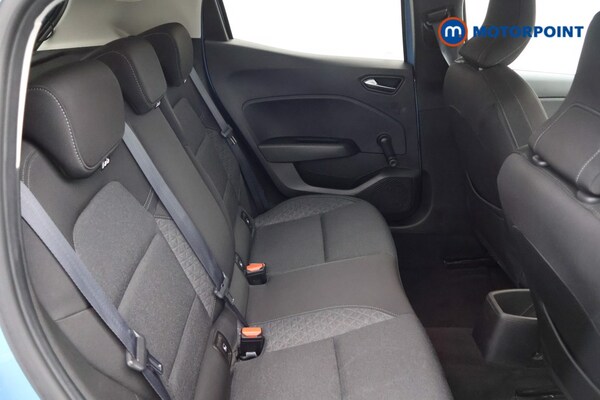 Used Renault Clio 2019 for sale - 76184659: Photo 29