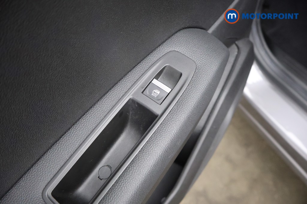 Used Renault Captur 2022 for sale - 77984459: Photo 38