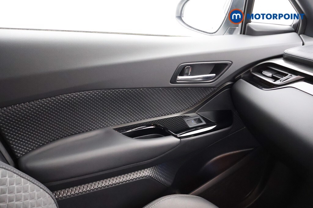 Used Toyota C-HR 2023 for sale - 76255667: Photo 16