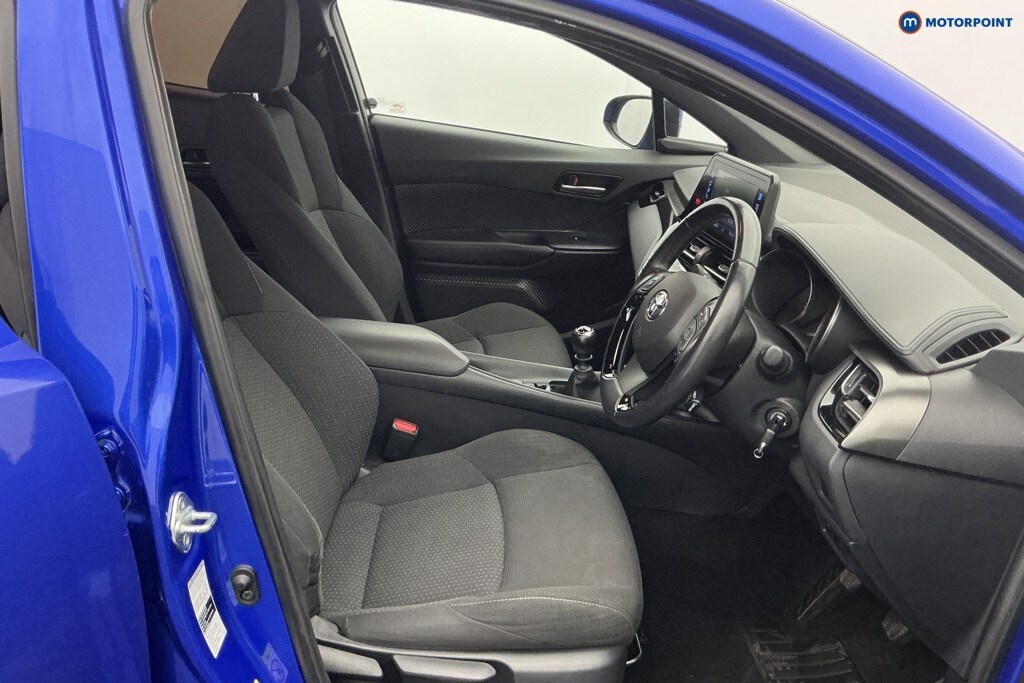 Used Toyota C-HR 2019 for sale - 78012102: Photo 15