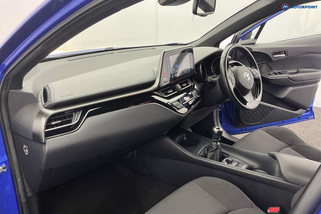 Used Toyota C-HR 2019 for sale - 78012102: Photo 18