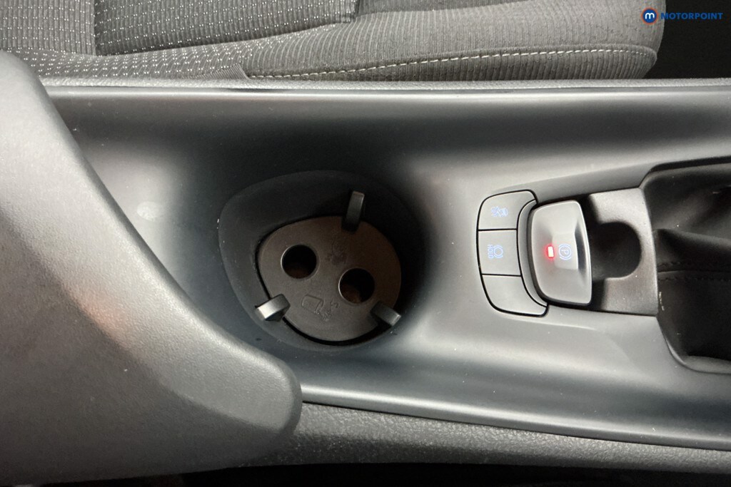 Used Toyota C-HR 2019 for sale - 78012102: Photo 25