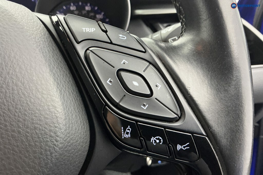 Used Toyota C-HR 2019 for sale - 78012102: Photo 32