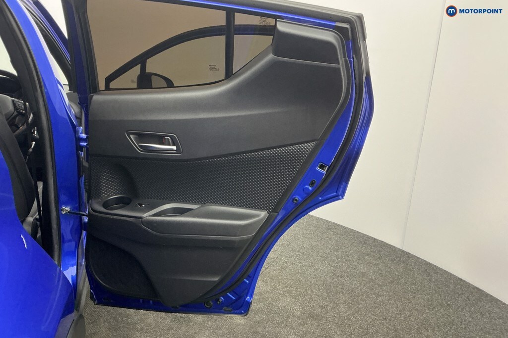 Used Toyota C-HR 2019 for sale - 78012102: Photo 36